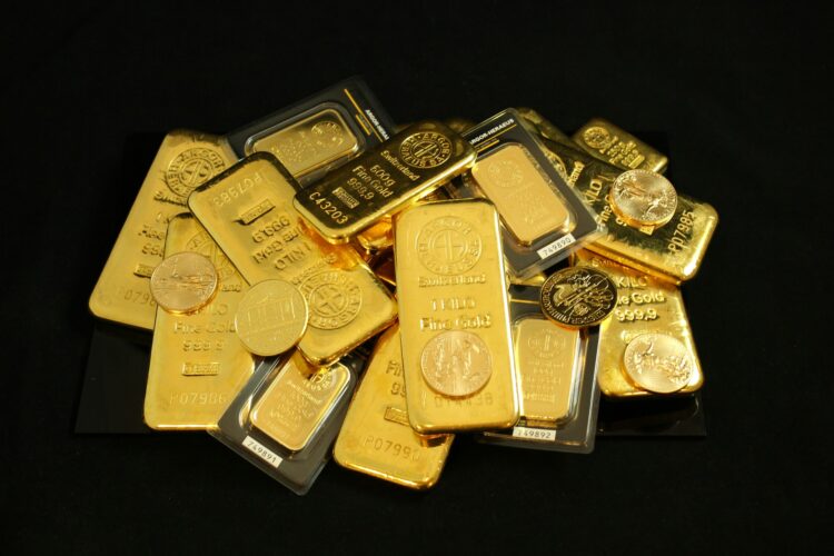 Fed Holds Rates Steady, Sparks Gold Price Surge: Your Guide to Profit